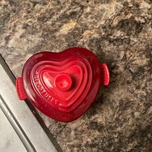 Le Creuset  Ramekin MINI heart shaped stoneware (Red)